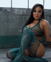 EXOTIC ASIAN BOMBSHELL